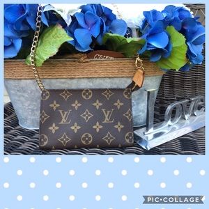 Authentic Louis Vuitton Bucket Pouch 17